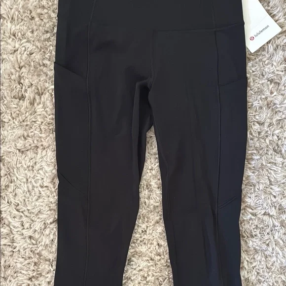 Lululemon Athletica Black Leggings with pockets - Picture 3 of 9